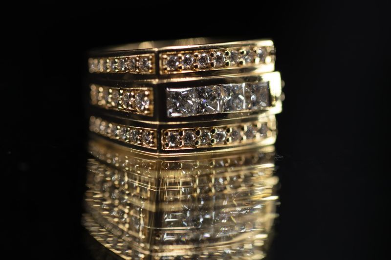 Princess Cut Mens Rings 18kt YG Diamond Round / Princess cut Top 2.12cttw VS+FG Natural 18.7gr RN00224