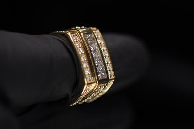 Princess Cut Mens Rings 18kt YG Diamond Round / Princess cut Top 2.12cttw VS+FG Natural 18.7gr RN00224