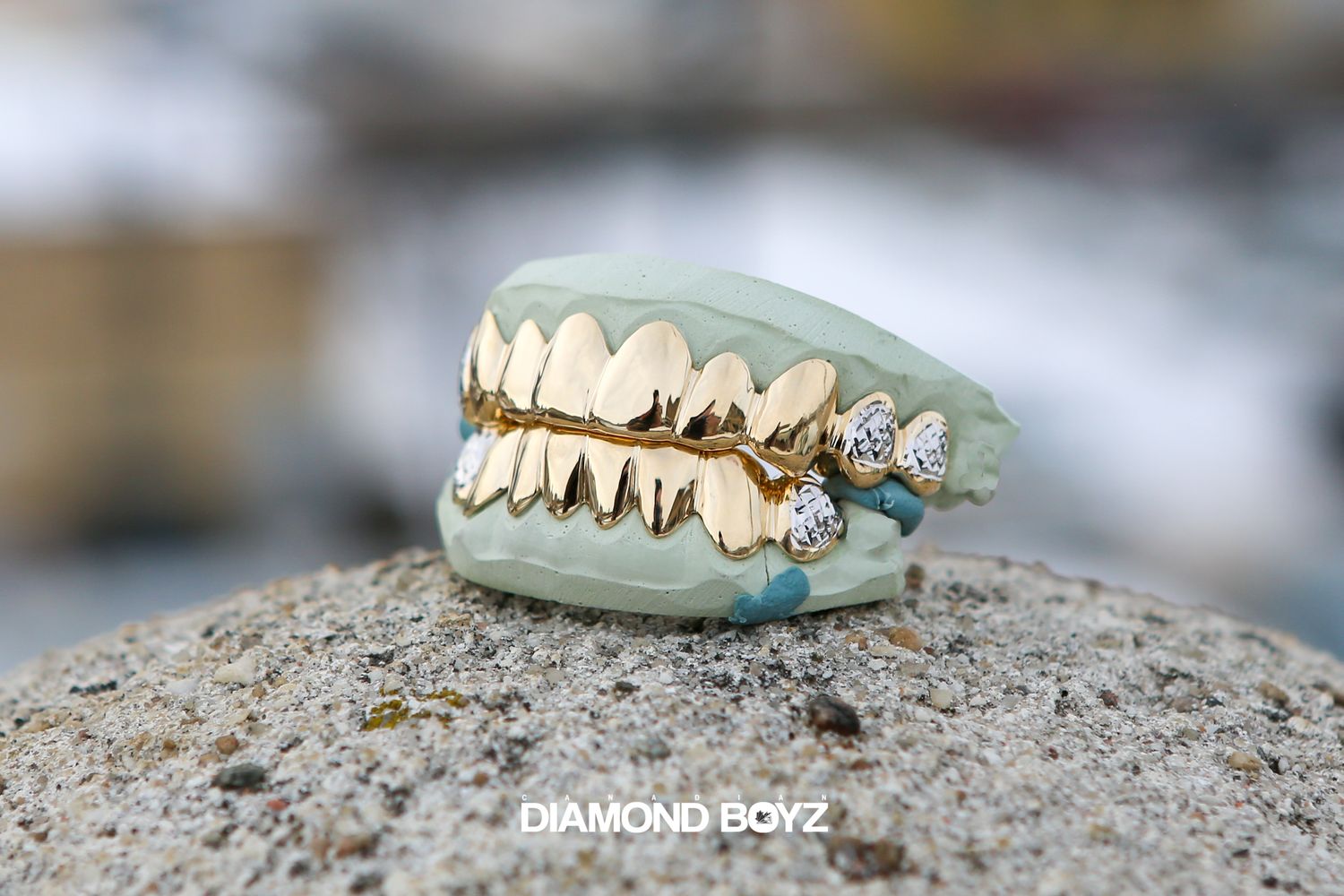 Custom Trill Cuts Gold Grillz (18 Pack) Custom Trill Cuts Gold Grillz (18 Pack)