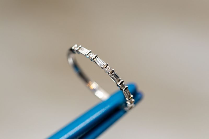 Baguette Round Stacker 14kt WG 1.16gr 6RD 5BD RN00234