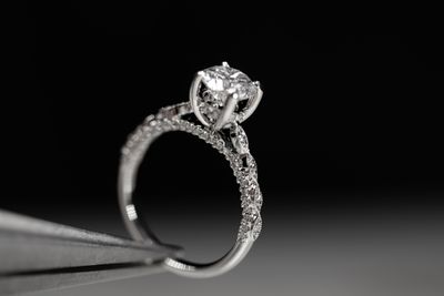 Solitaire Engagement Ring 18kt WG 2.73gr 1.20ct Si-2-F VG Centre 0.35ct 74 RD Band Natural Size 6 RN00238