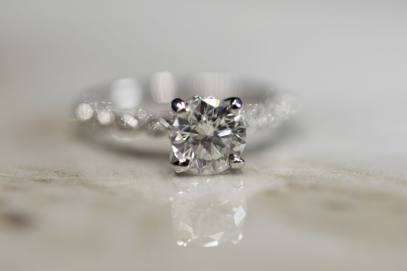 Solitaire Engagement Ring 18kt WG 2.73gr 1.20ct Si-2-F VG Centre 0.35ct 74 RD Band Natural Size 6 RN00238