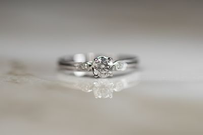 4 Prong Engagement Ring 18kt WG 2.23gr 0.34ct VS1 Natural Center 0.03ct Band 4RD Size 6 RN00241