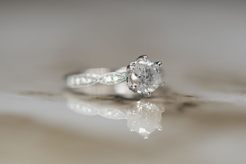 6 Prong Engagement Ring 18kt WG 3gr 1ct Natural 0.13ct Band 12RD Size 6 RN00239