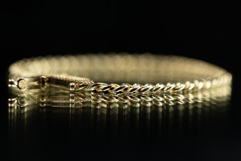Ladies Semi Solid Cuban Bracelet 10kt Yellow Gold diamond lock 6" 3.95grams 3.85mm BR000407