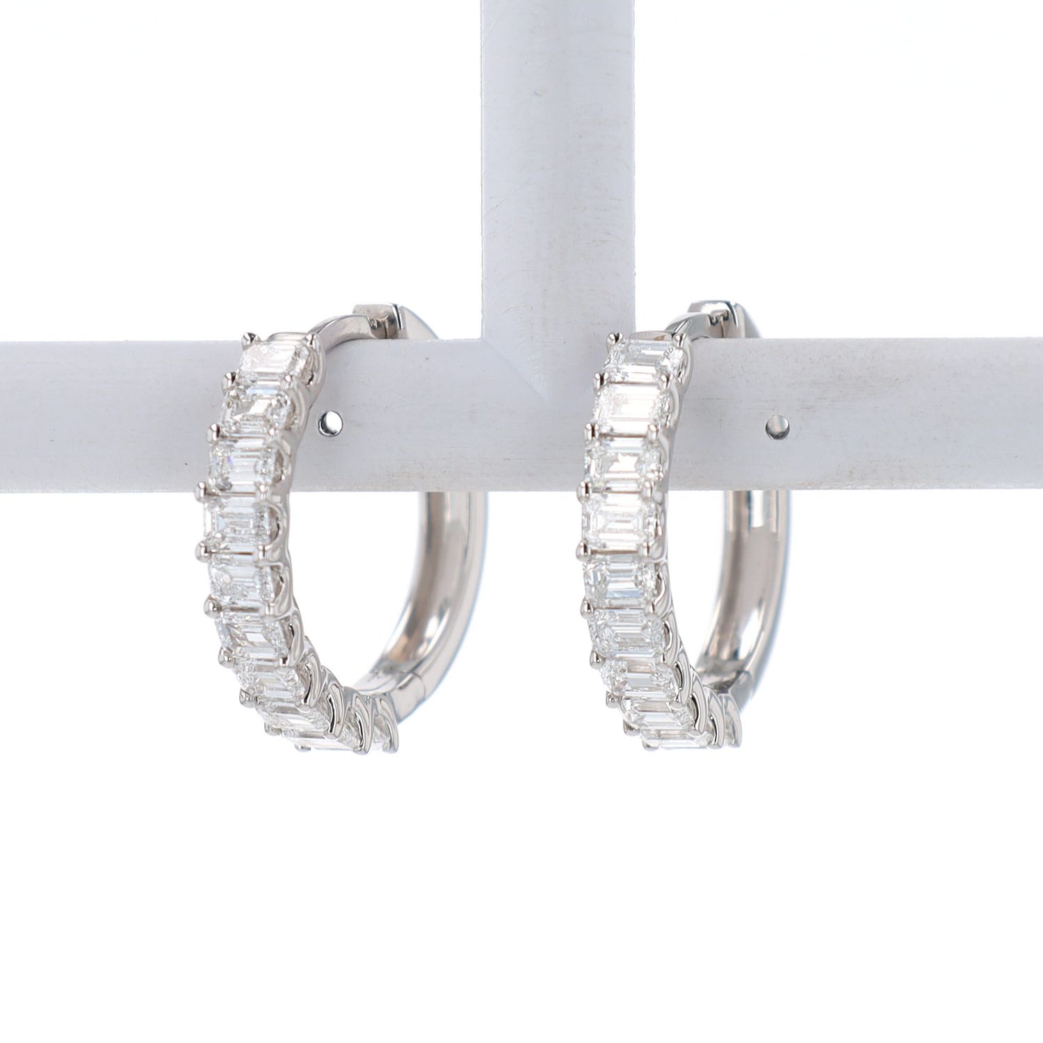 Diamond Emerald Hoops 14kt WG 5.96gr LAB 2.53cttw D-F VVS ER00206