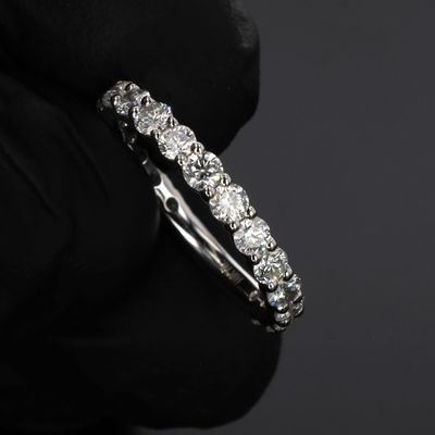 Solitaire Eternity Band 10kt WG 2.4gr Size 7 Natural 1.50cttw RN00262