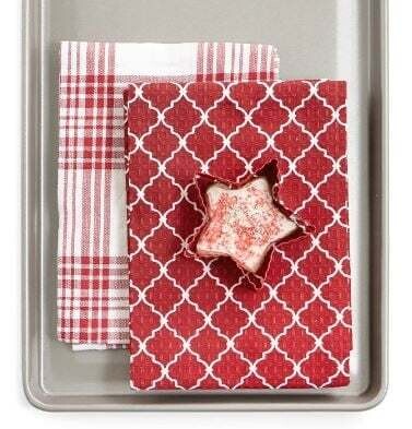 Lattice Tea Towel Set of 2 with Cookie Cutter Red