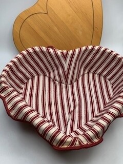 Vinatge 1999 Longaberger Basket Sweetheart Series