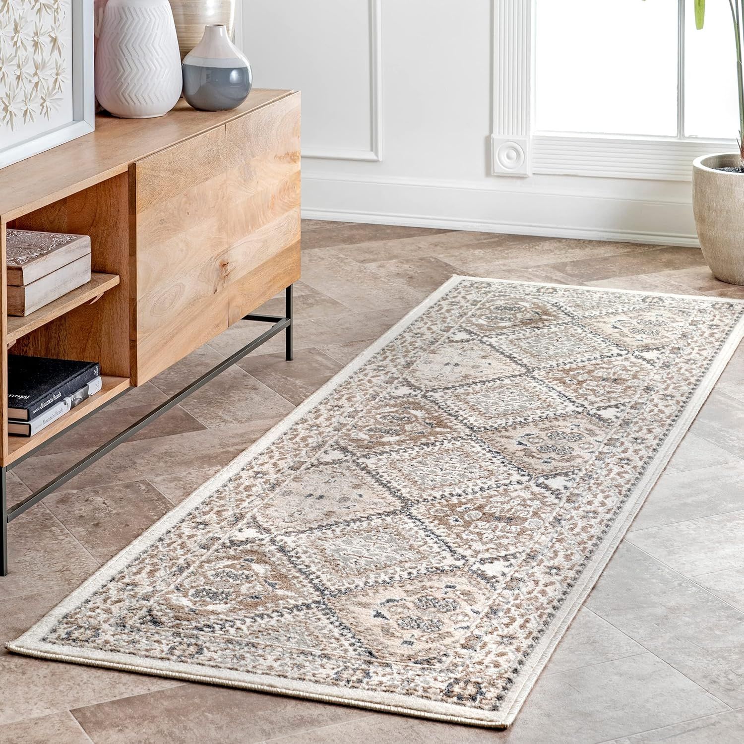 nuLOOM Becca Traditional Tiled Area Rug, 2&#39; x 6&#39;