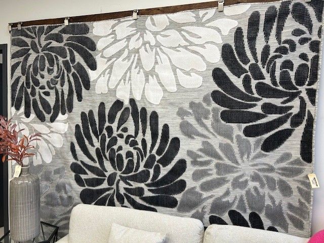 VILLADECOR Floral Indoor Outdoor 7&#39; x 10&#39; Area Rug