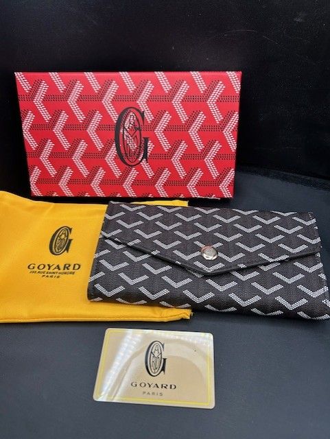 *Imitation* Goyard Clutch/Wallet