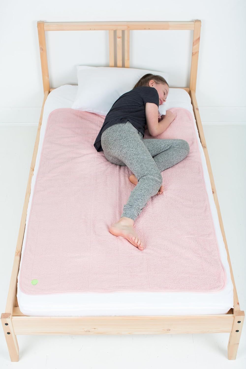 PeapodMats Waterproof Bed Mat, 3&#39;x5&#39;, Color: Pink
