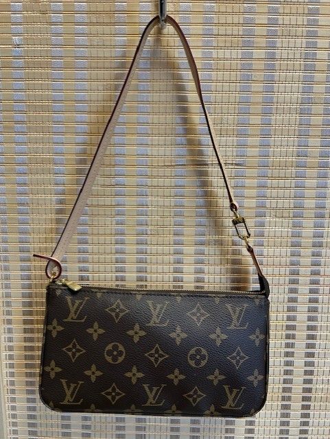 Imitation Louis Vuitton Monogram Pochette