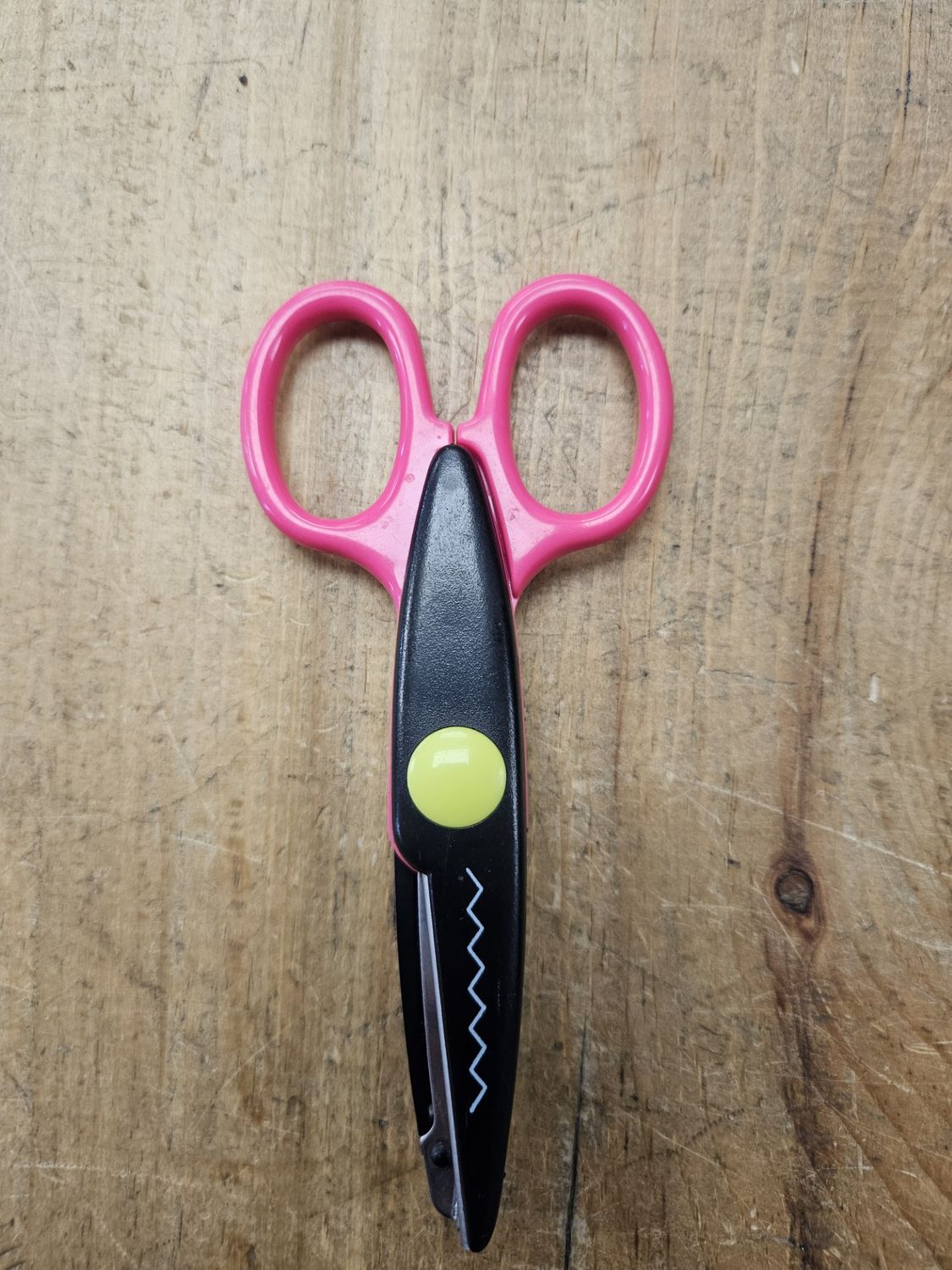 Decorative Paper Edge Scissor