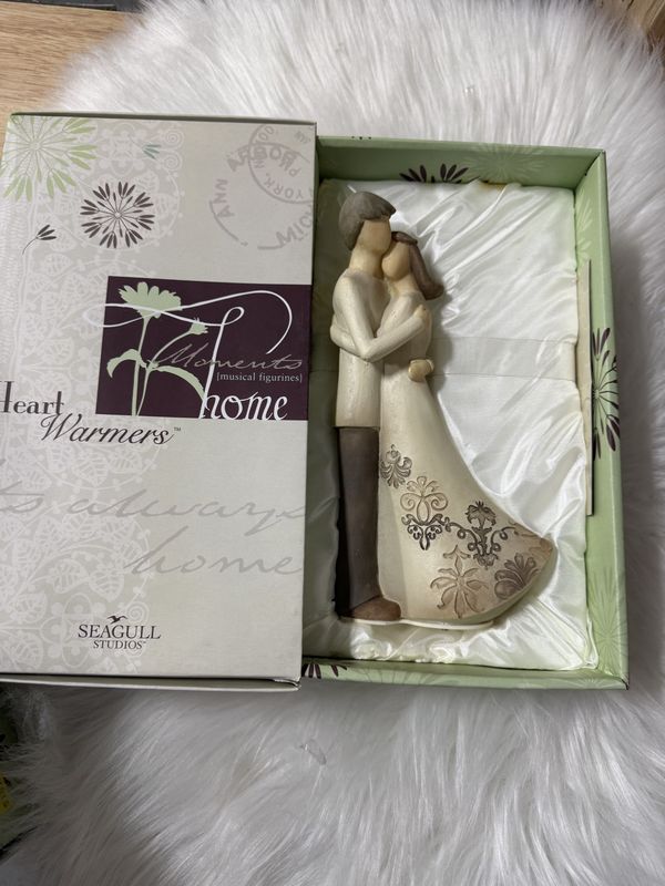 Seagull Studios Heart Warmers ''First Dance"