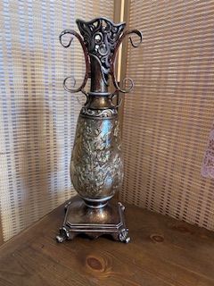 Vintage-Inspired Elegant Brown Decorative Vase