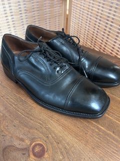YSL Men's Classic Oxford Shoe sz 7; Gently Used