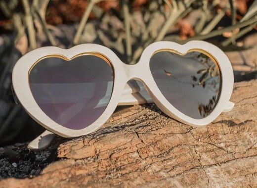 BamBuddha Mi Corazón Polarized Bamboo Sunglasses