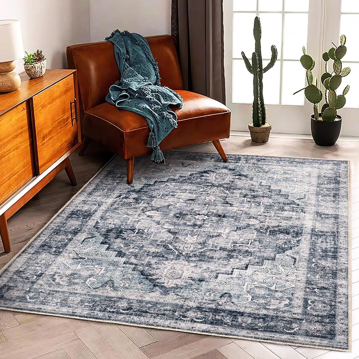 CHAMPLANT 5'x7' Vintage Traditional Area Rug