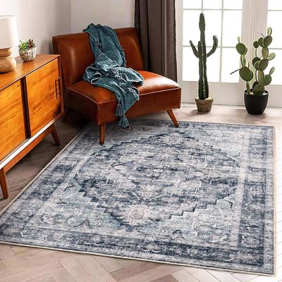 CHAMPLANT 5'x7' Vintage Traditional Area Rug