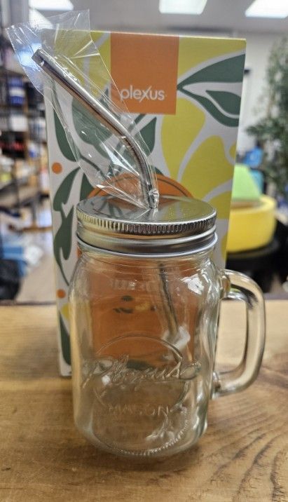 Plexus 17oz Mason Jar w/ Lid + Straw