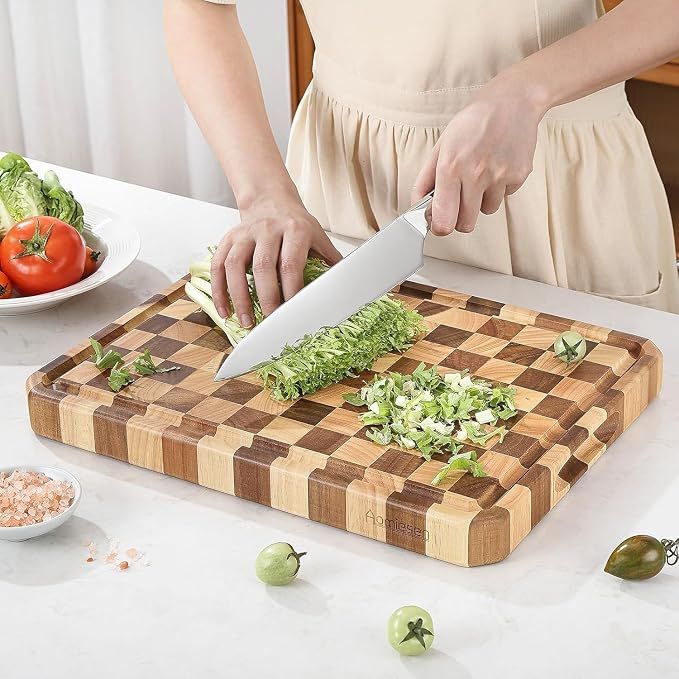Aomiesen Large Wood Checkered Cutting Board