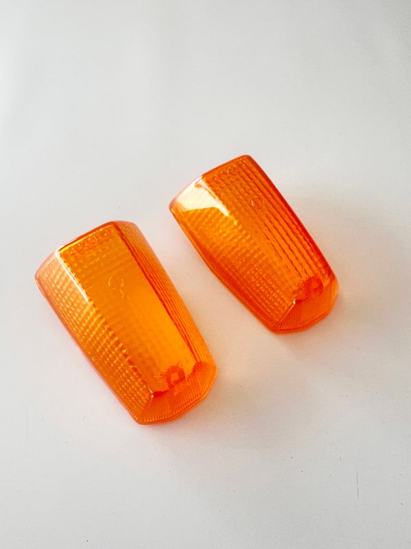 Pair of orange lenses adaptable to CEV 305/6