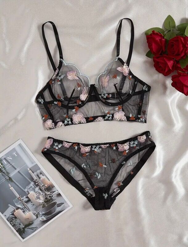Women&#39;s Sexy Floral Embroidery Lingerie Set