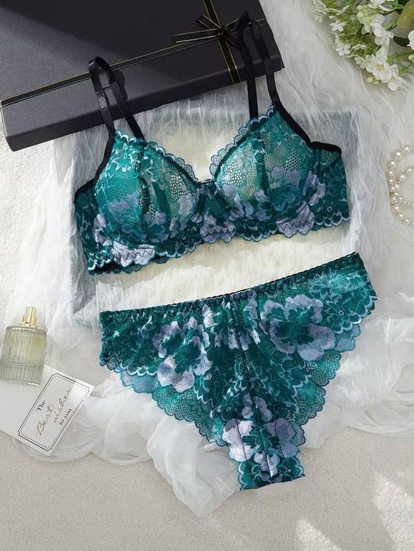 Random Print Lingerie Set