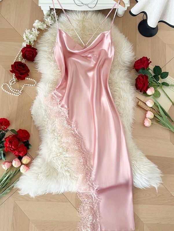 Pile Collar Lace Nightgown