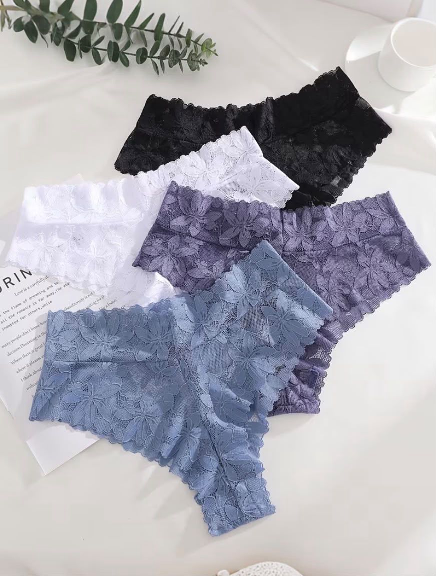 Mid-Rise Lace Briefs
