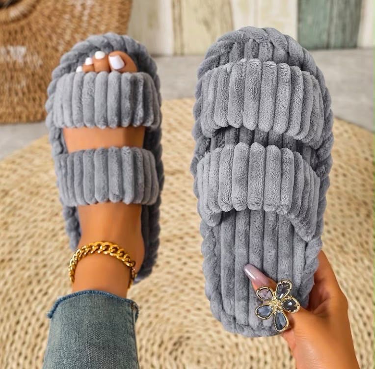 Cozy Knit House Slipper