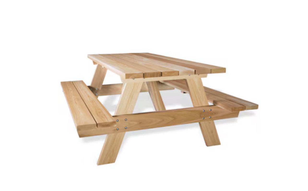 Cedar Rectangle Outdoor Dining Table/ Picnic Table  60-in W x 70-in L