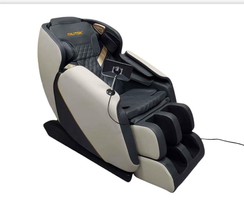 Massage Chair Zero Gravity Roller, Full Body Pressure Massage, Bluetooth Speaker, Home/Office