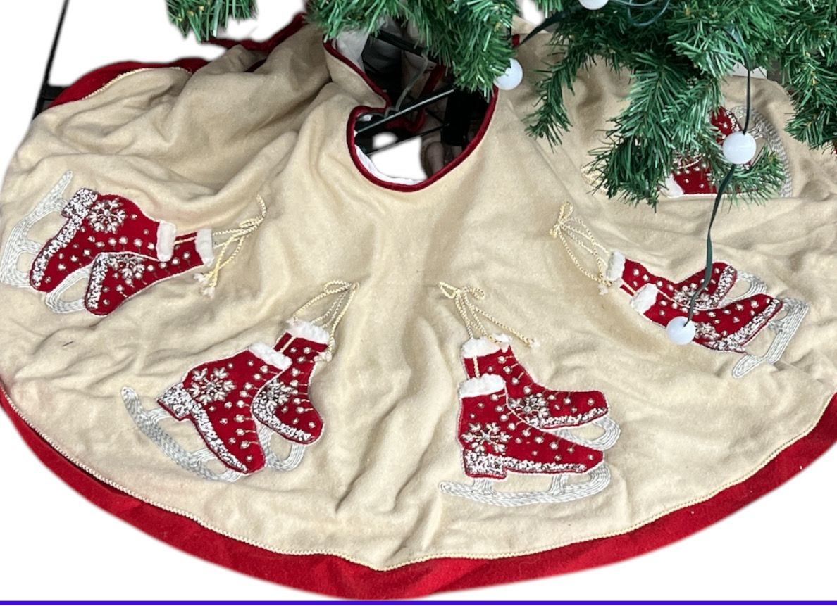 50 Inches Christmas Tree Skirt, Red Ice Skates Xmas Tree Skirts Base Mat for Christmas Home Party Decorations Ornaments