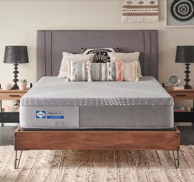 Sealy Paterson Queen Medium Firm Hybrid 12 in. Mattress