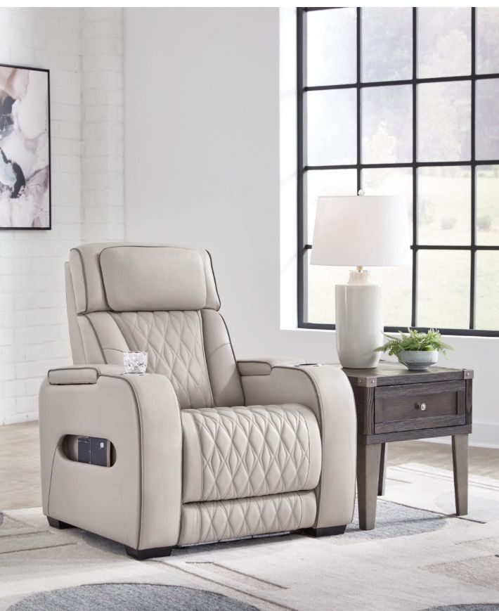 Boyington Dual Power Leather Recliner Boyington Dual Power Leather Recliner