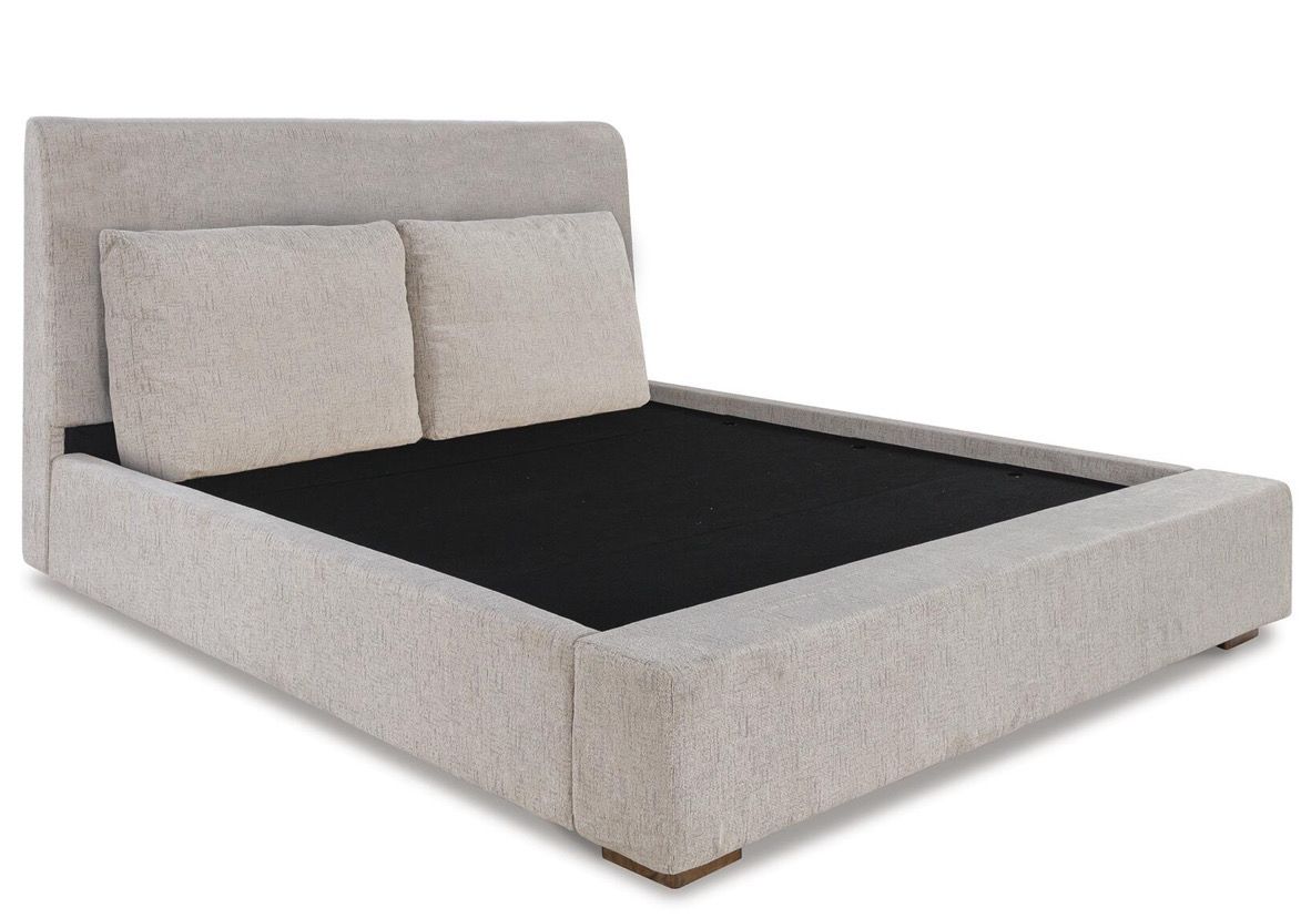 Cabalynn King Upholstered Bed By Ashley