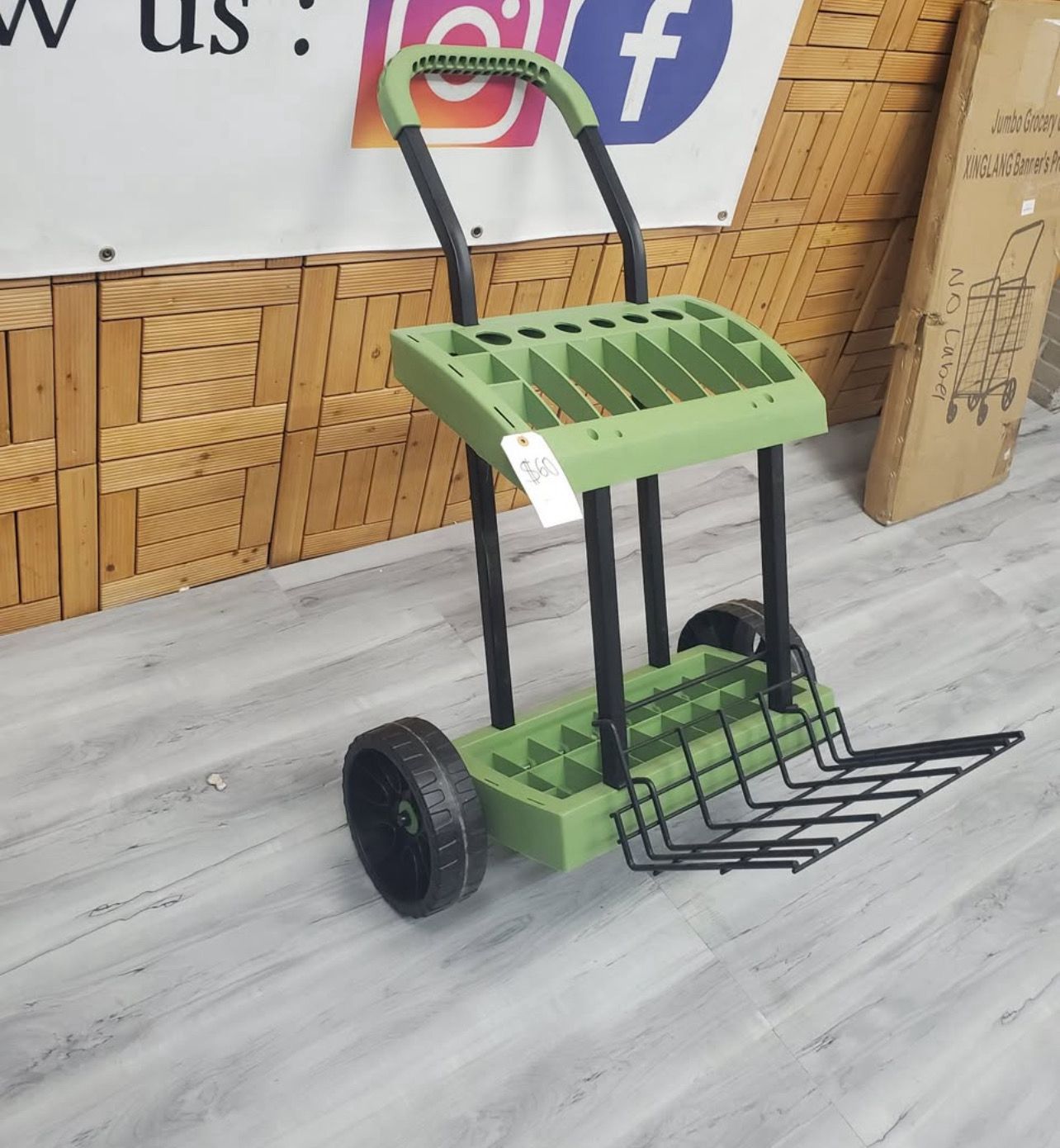 Garden Rolling Tool Toter with Load Toter Plate Toolbox Wheels w/Lift Plate Organize & Lawn