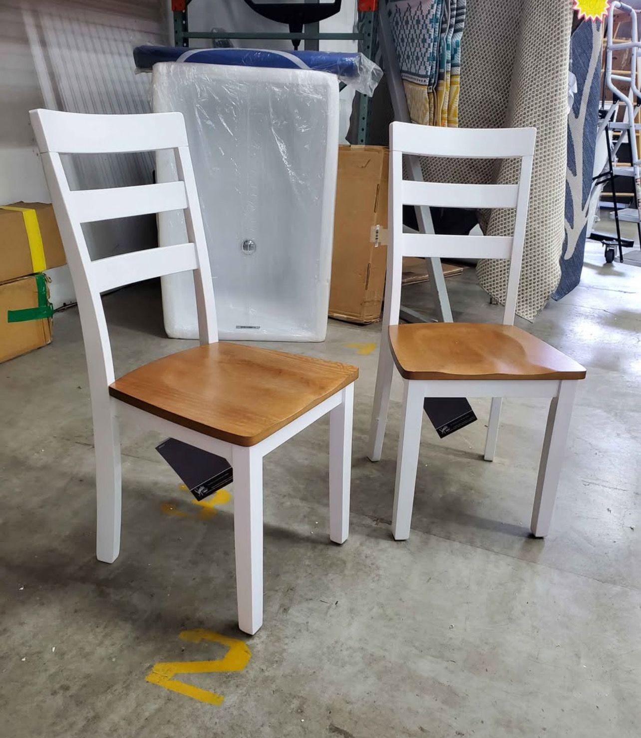 2 Dining/Accent  Chairs Farmhouse Ashley Gesthaven