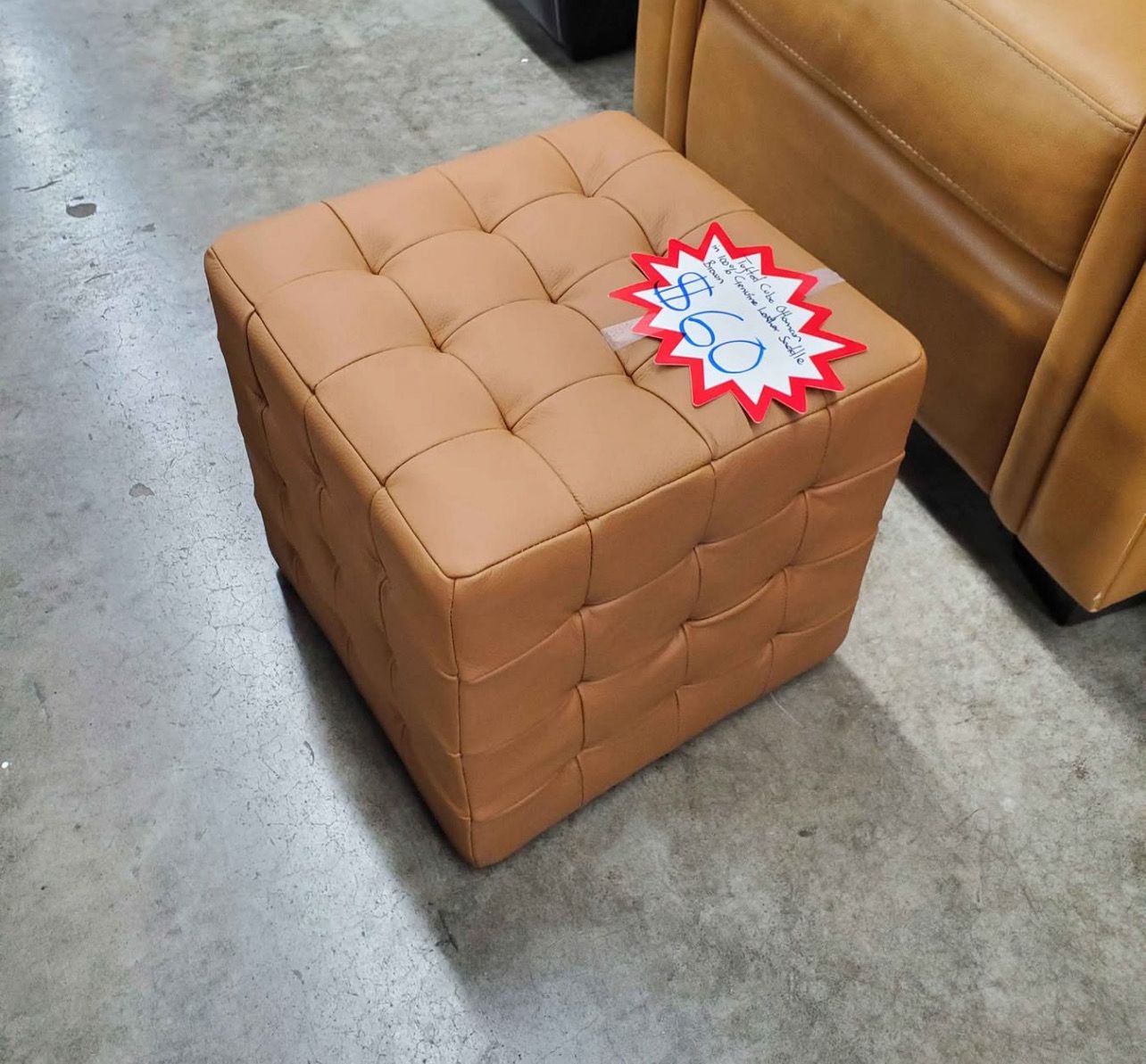 Tufted Cube Ottoman in 100% Genuine Leather, Saddle Brown Tufted Cube Ottoman in 100% Genuine Leather, Saddle Brown