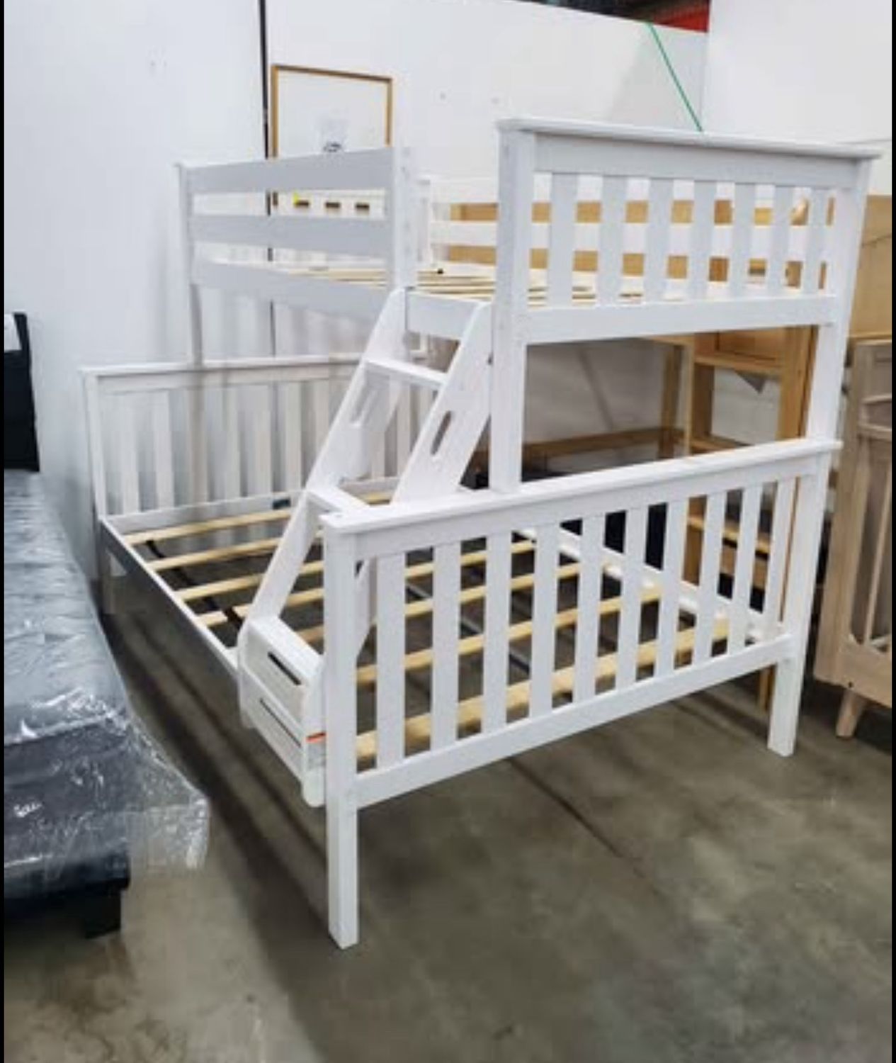 Twin/Full Bunk Bed Max & Lily with Ladder, Solid Wood Platform Bed Frame