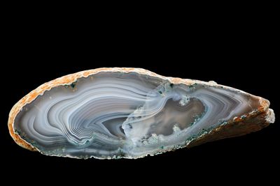 Parallax banding Agate with bold white lines