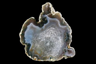 Crystal centred fortification Agate with solid crystalline quartz in the centre