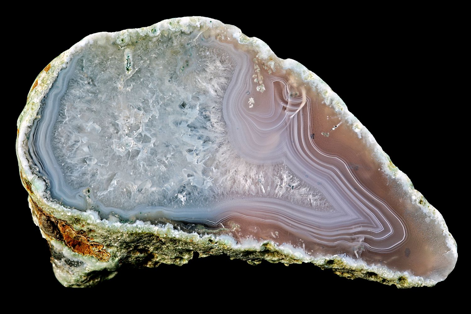 Crystal fortification Agate, with solid crystalline quartz