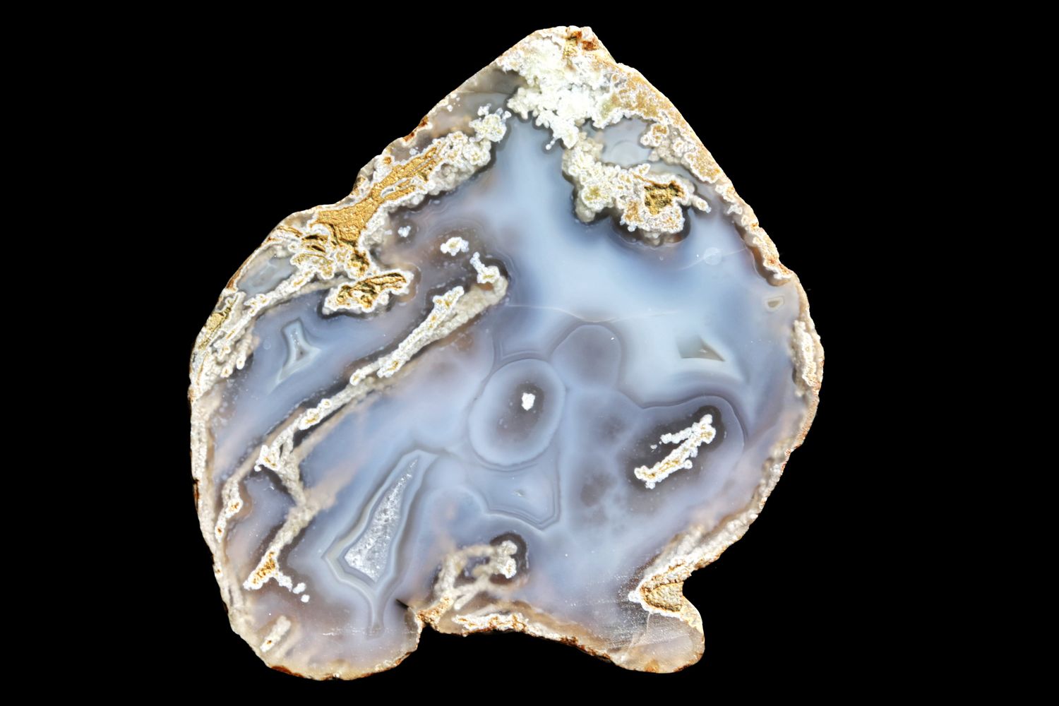 Moss Agate with light fortification and a bulls eye in the middle