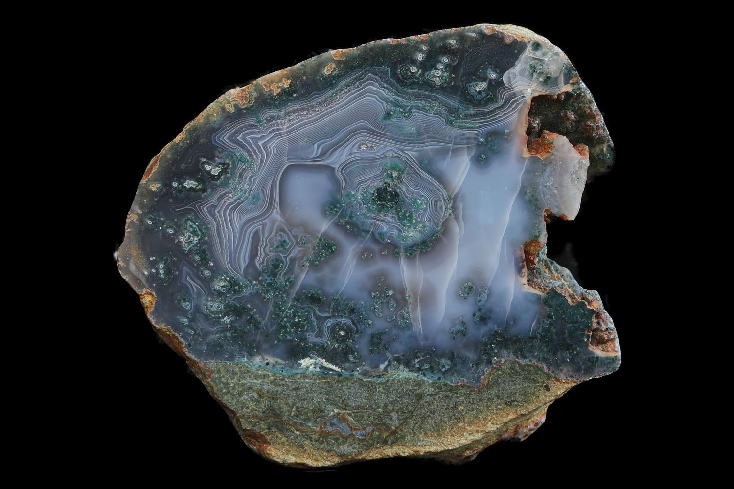 Moss Agate with bold fortication lines