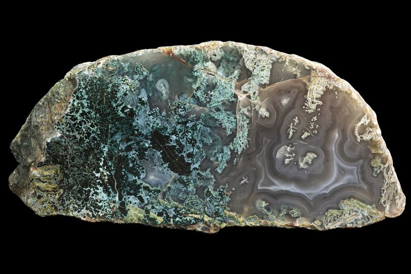 Moss Agate, Grey light Fortification Agate in one end (1.467 kg)