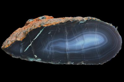 Light Fortification Agate, white centre, Mossy Plume, red skin (1.1 kg) Light Fortification Agate, white centre, Mossy Plume, red skin (1.1 kg)